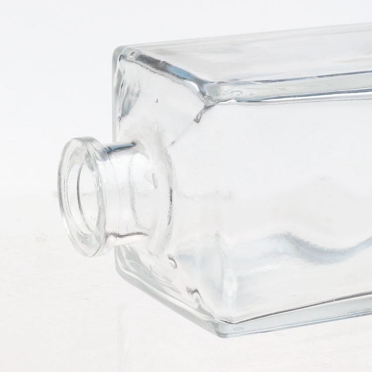 China 500ml Clear Square Liquor Glass Bottles Manufacturers, Suppliers