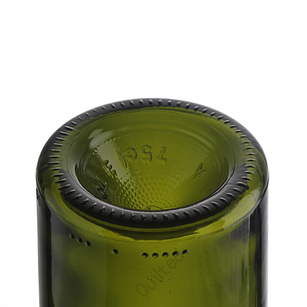 China 750 ml green color liquor spirit glass bottle with cork  Manufacturer, Suppliers