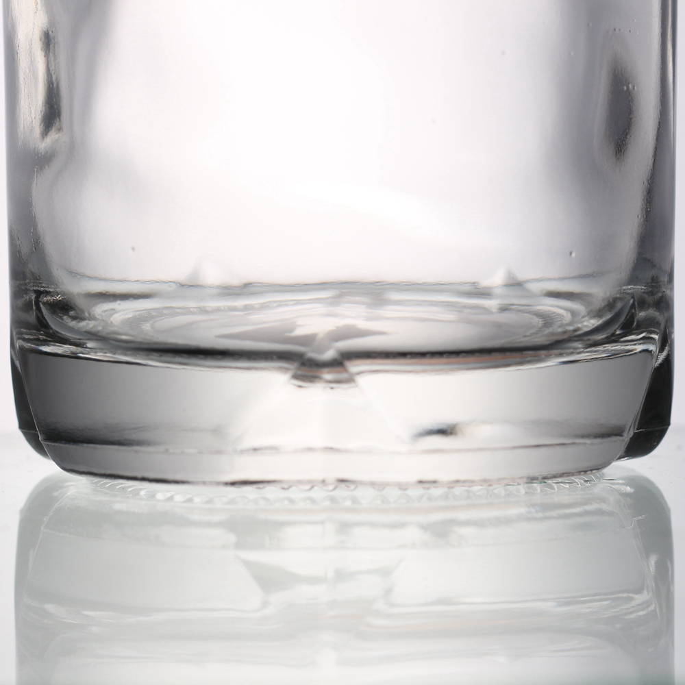 China 750 ml clear liquor glass bottle with stopper  Manufacturer, Supplier