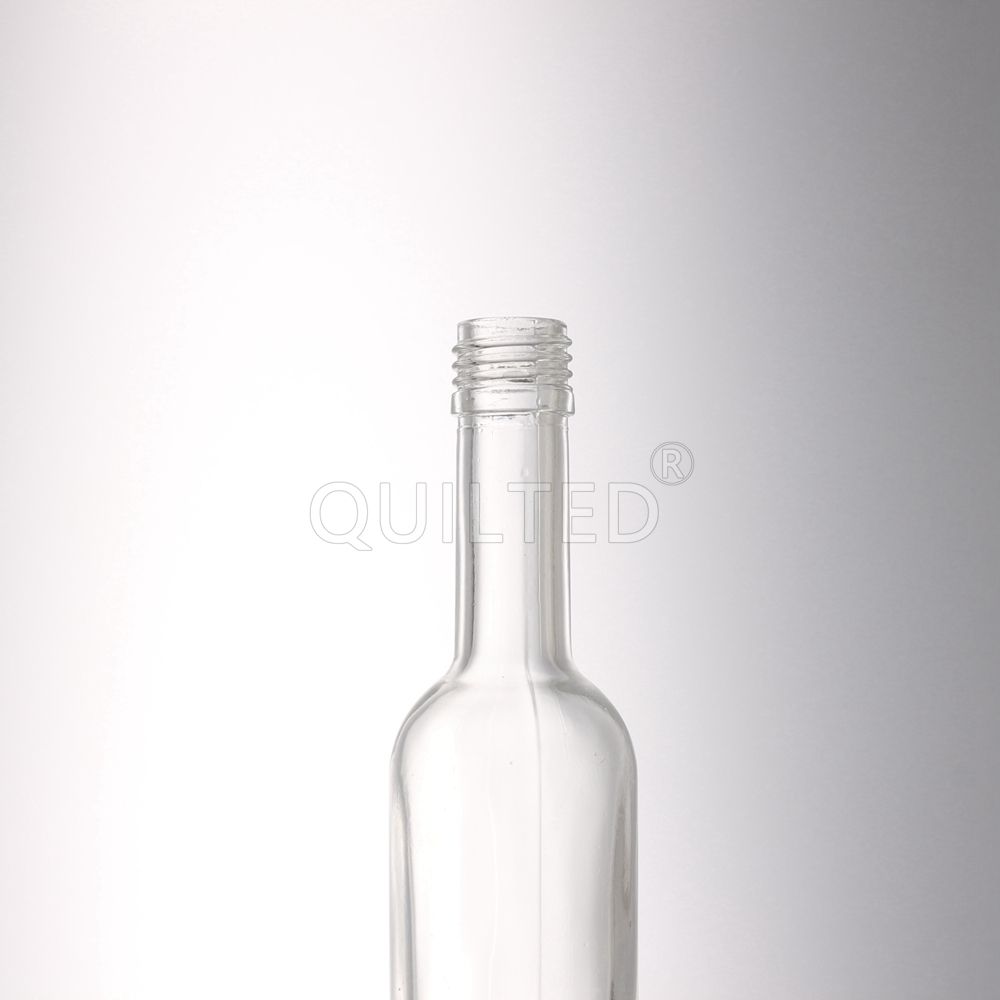China Mini 150 ml clear liquor glass gin bottle with screw  Supplier, Suppliers