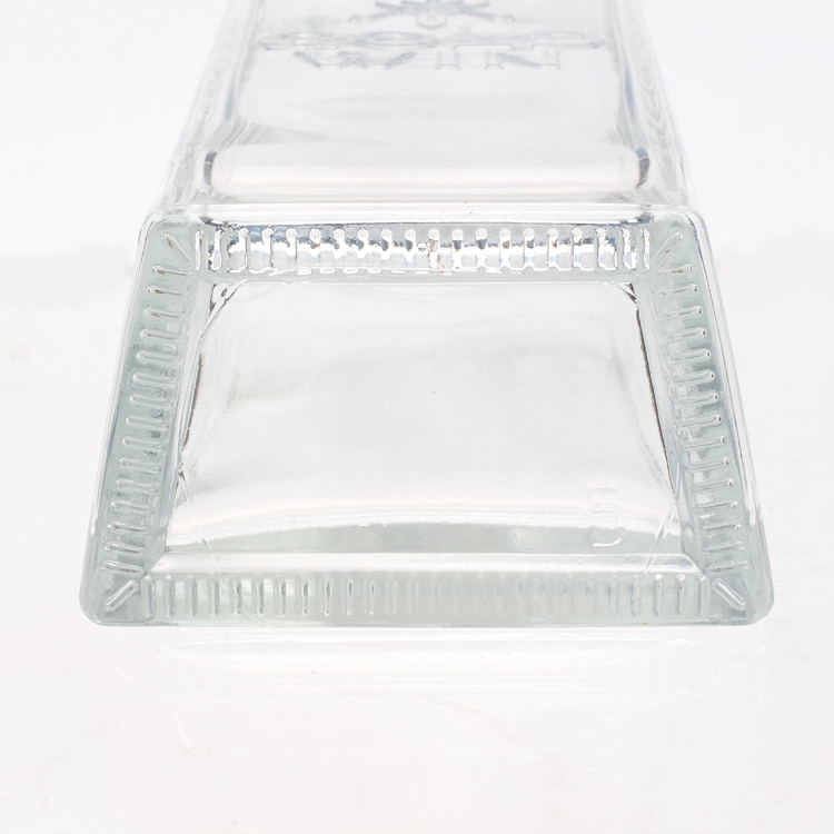 China 700ml fancy clear trapezoidal shape alcohol bottles Supplier, Suppliers