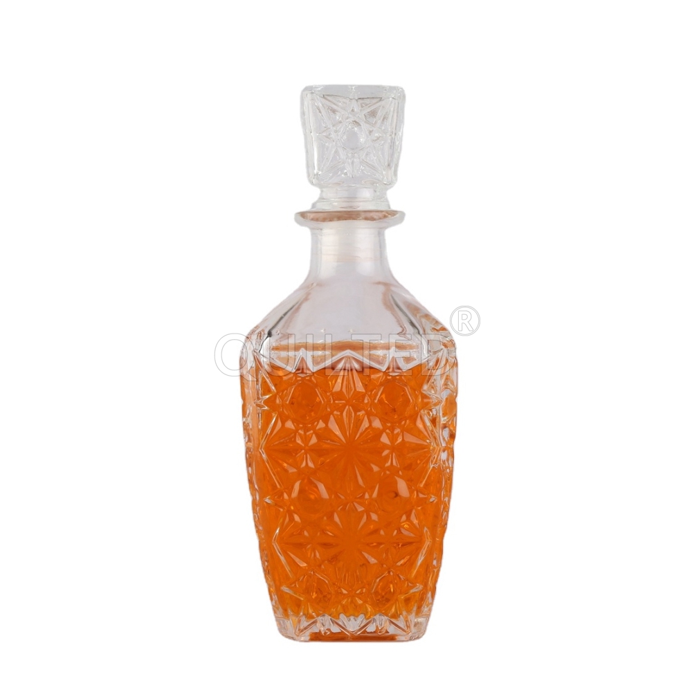 China 700 ml square shape liquor glass whisky bottle  Manufacturer, Manufacturers