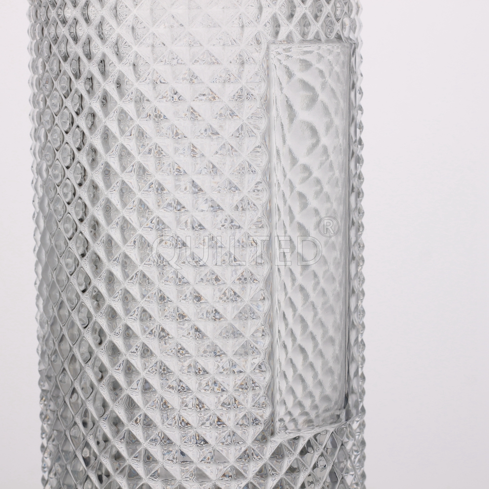 China 1000 ml elegant liquor glass tequila bottle Manufacturers, Supplier