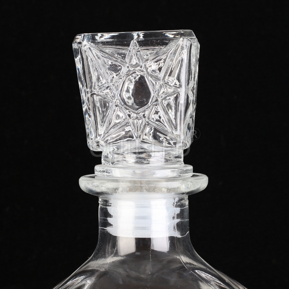 China 700 ml square shape liquor glass whisky bottle  Manufacturer, Manufacturers