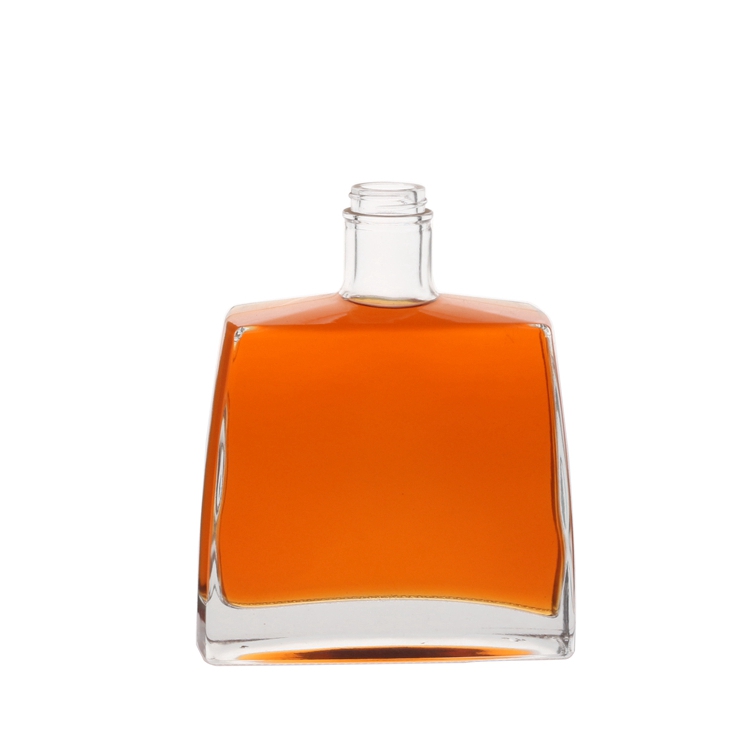 China 700ml Clear Trapezoidal Liquor Glass Decanters Manufacturers, Supplier