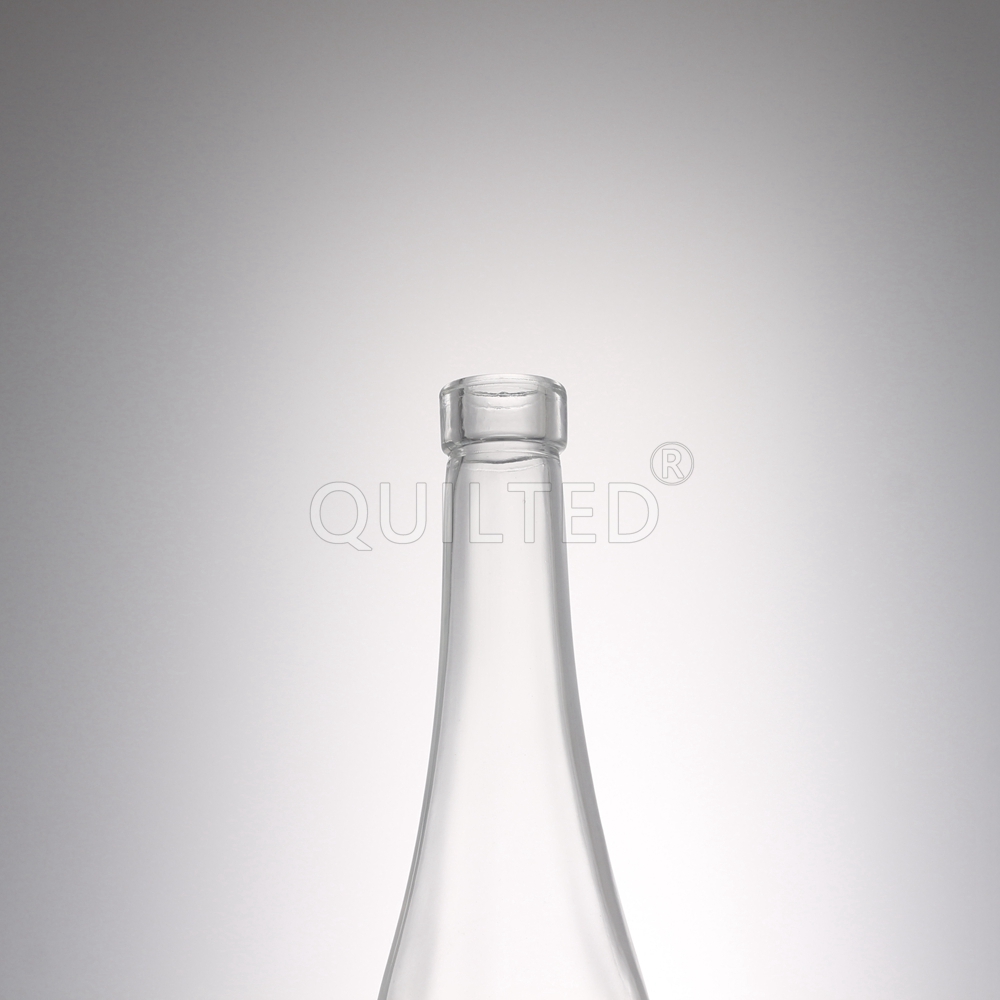 China Design 500 ml clear liquor ice wine glass bottle 