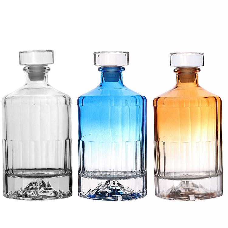 China Custom 500 ml clear liquor glass bottle with cover  Manufacturer, Manufacturers