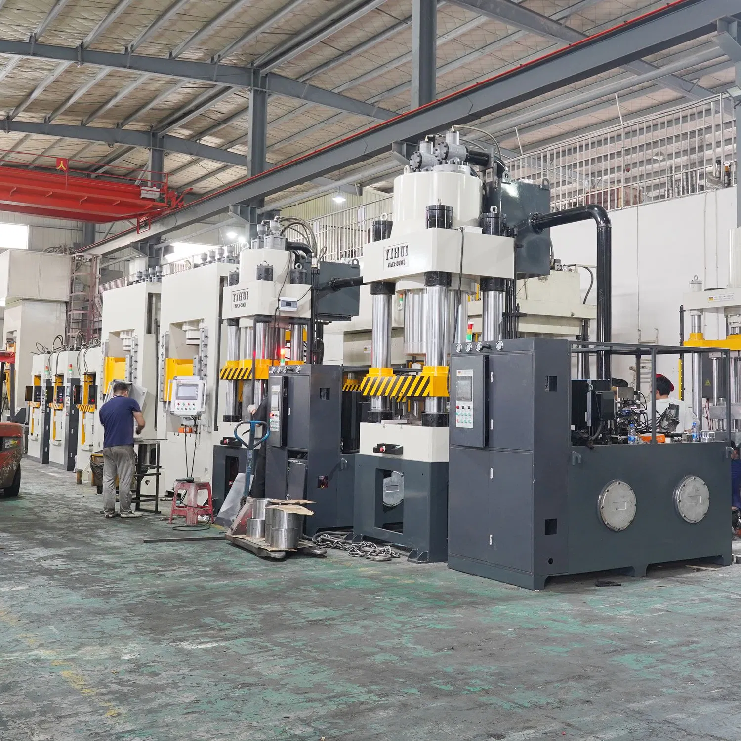 500-Ton Cold Forging Press Line Producing Aluminum Camera Lens Cover