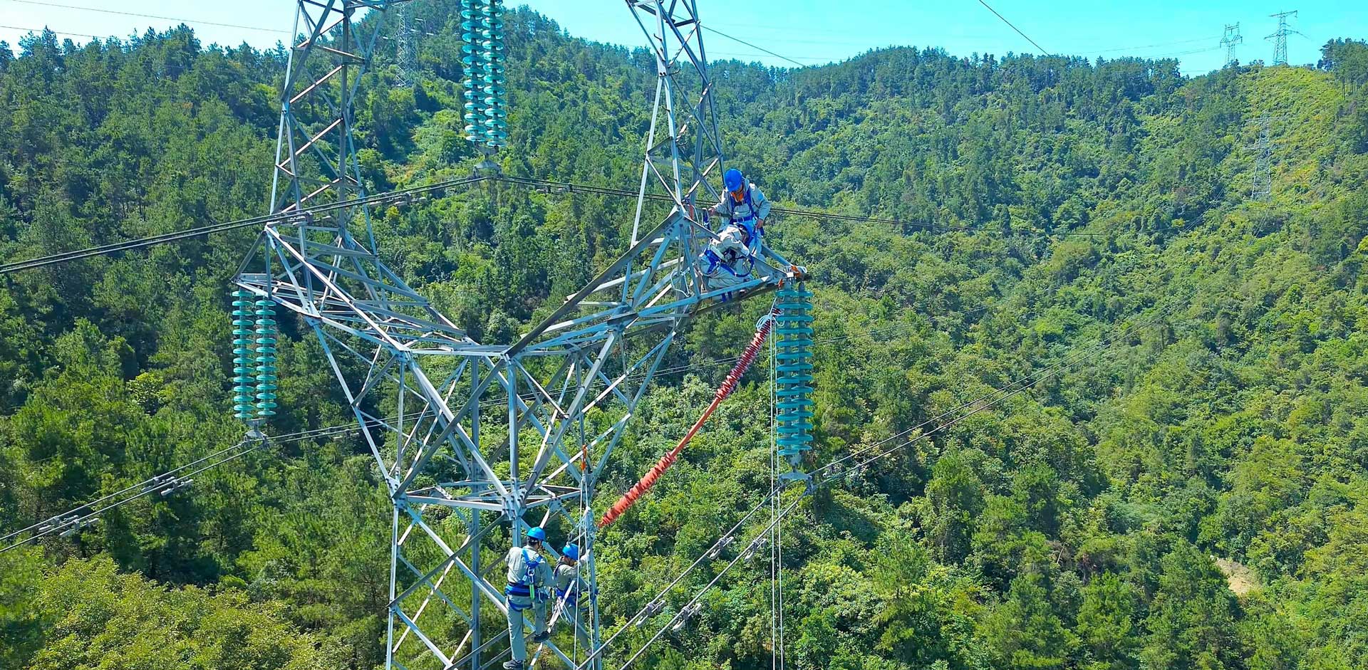 Geographic adaptability scenarios for glass insulators desert coastal alpine