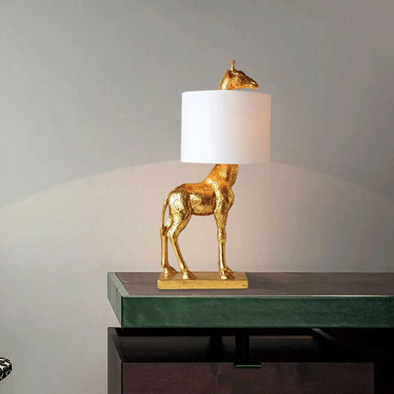 Resin Giraffe Creative Table Lamp Material