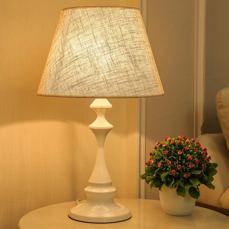 American-style Vintage Table Lamp LED Eye-Protecting Dimmable Night Light DIY 3-Year Warranty Shade for Bedroom