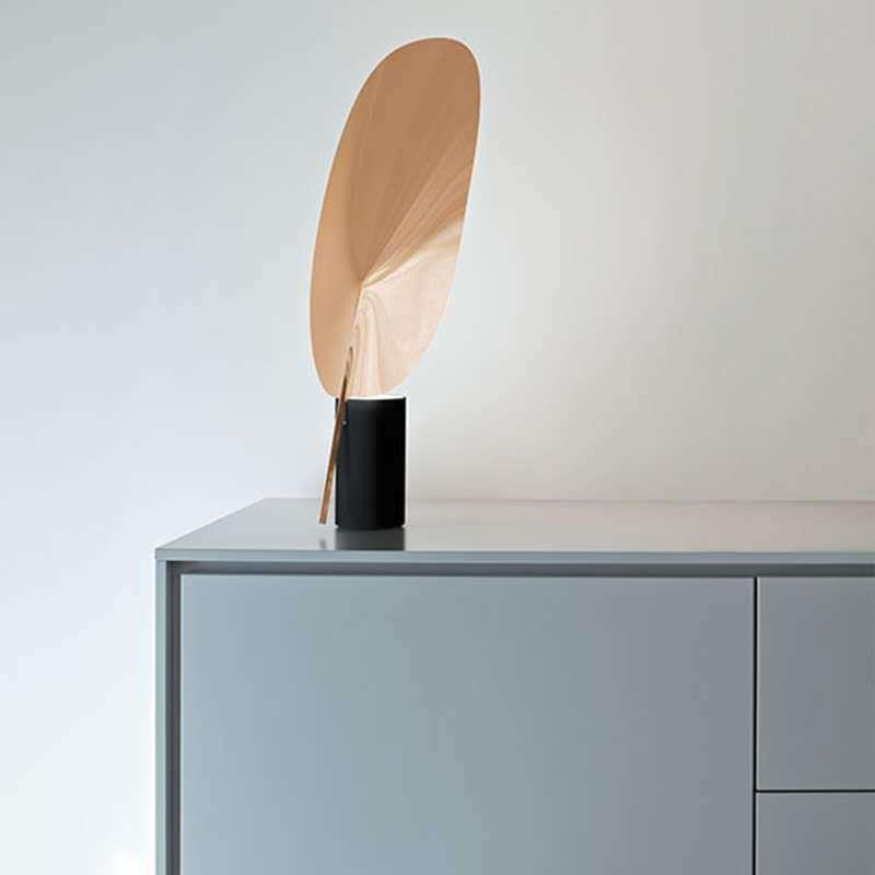 Wholesale Nordic Vintage LED Black Metal Desk Lamp Decorative Bedside Leaf Shape Luxury Modern Creative LED Home Table Lamp (ZY-TW044)
