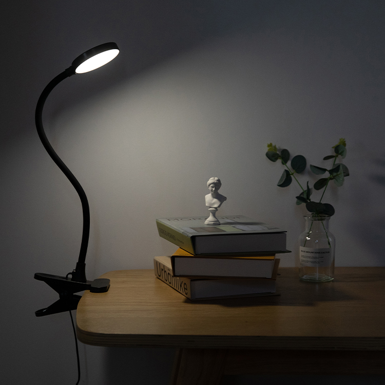 Eye Care 4W Fixture White Clip Led Lighting Room Bedside Reading Learning Portable Led Lamp Table Desk Lamp for Student