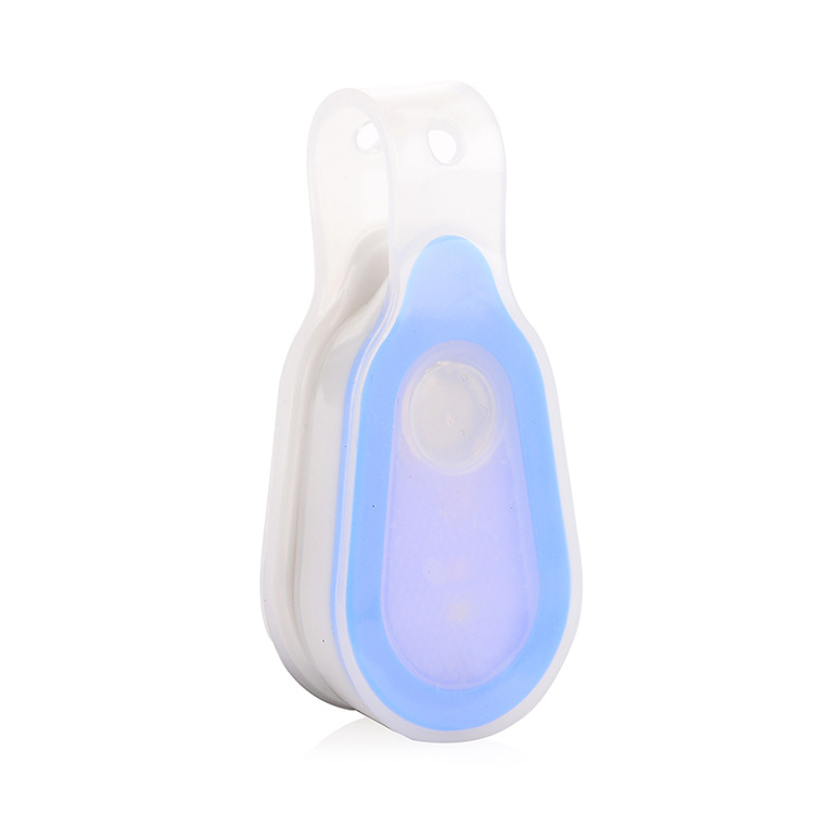 Detailed view of running light 2