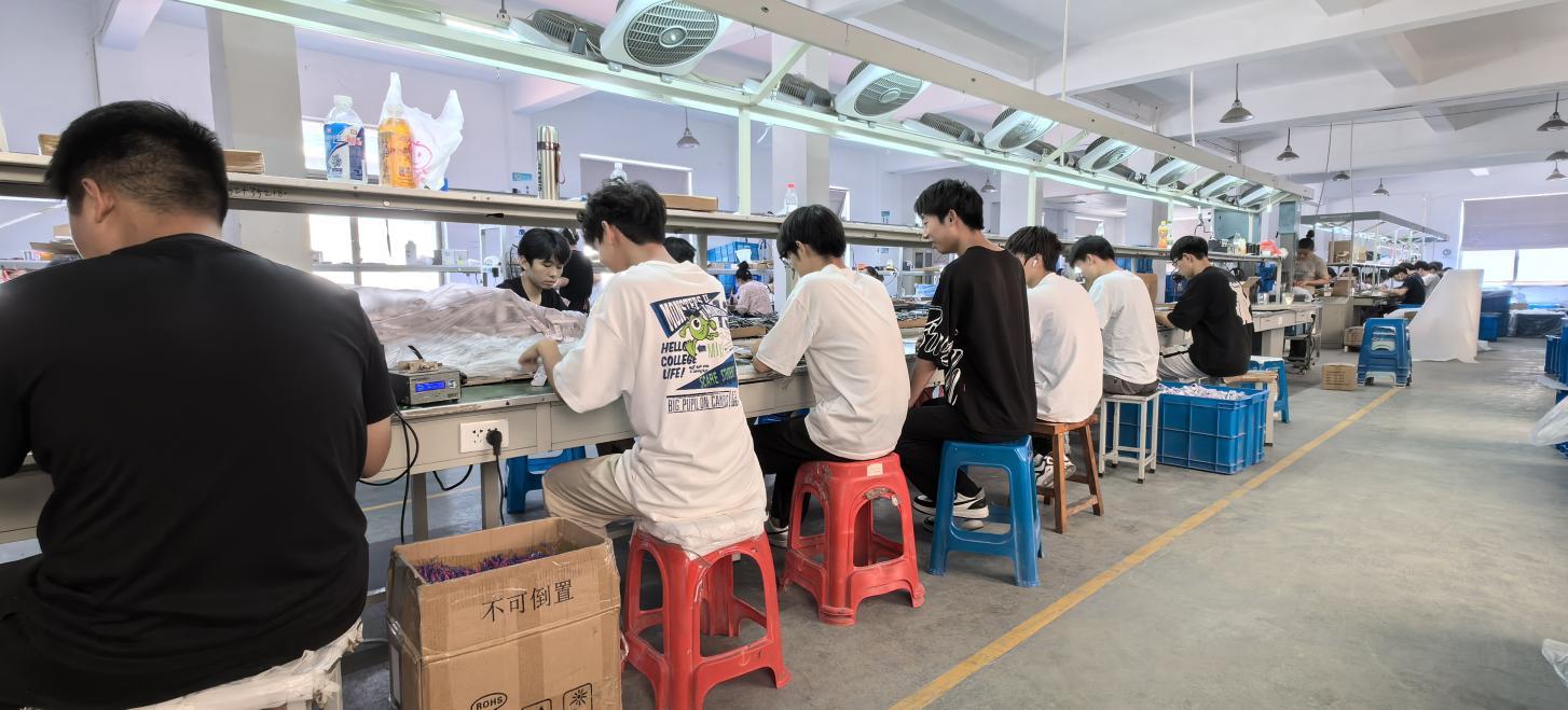 Final assembling line for complete lighting product manufacturing at Quack Lamp