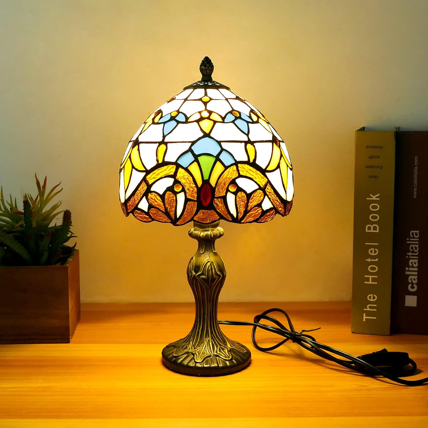 Tiffany Table Lamp Baroque Handmade Stained Glass Desk Lamps Gifts Resin Base Beige Baroque Vintage Reading Lamp