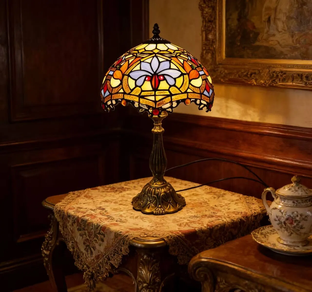 Retro Stained Glass Table Lamp Handcrafted Colored Glass Desk Lamp with Ornate Metal Base Vintage Decorative Bedside Light