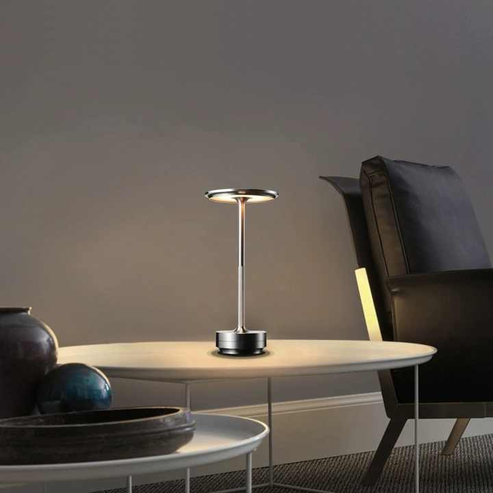 Modern Nordic Luxury Hotel Bedside Table Lamp Cordless Battery Touch LED Desk Lamp Simple Eye Caring Dimmable Metal