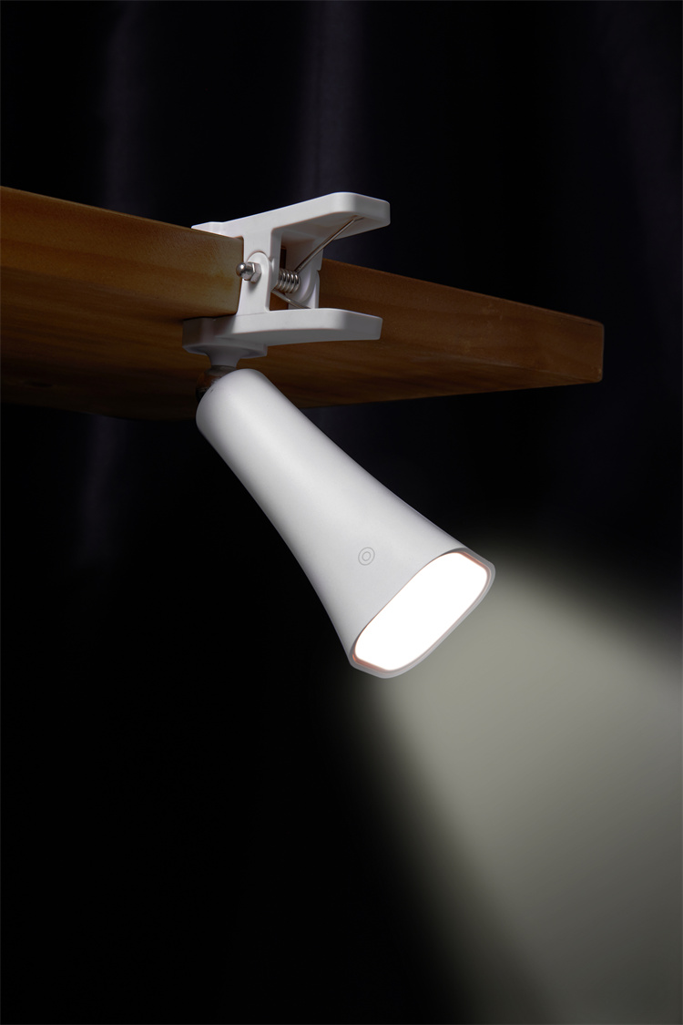 New Design Multi-function Wall Mount Clip-on Bedroom Table Lamp 4 in 1 Rechargeable Eye Caring Desk Lamp with Magnetic Suction