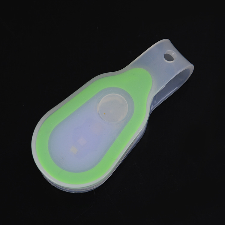 Detailed view of running light 12