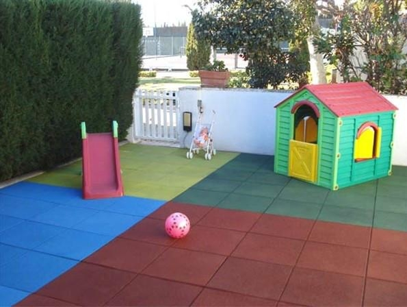Best Price High Density Driveway Recycled Best Price Roll EPDM Tiles Interlocking Gym Playground Rubber Floor