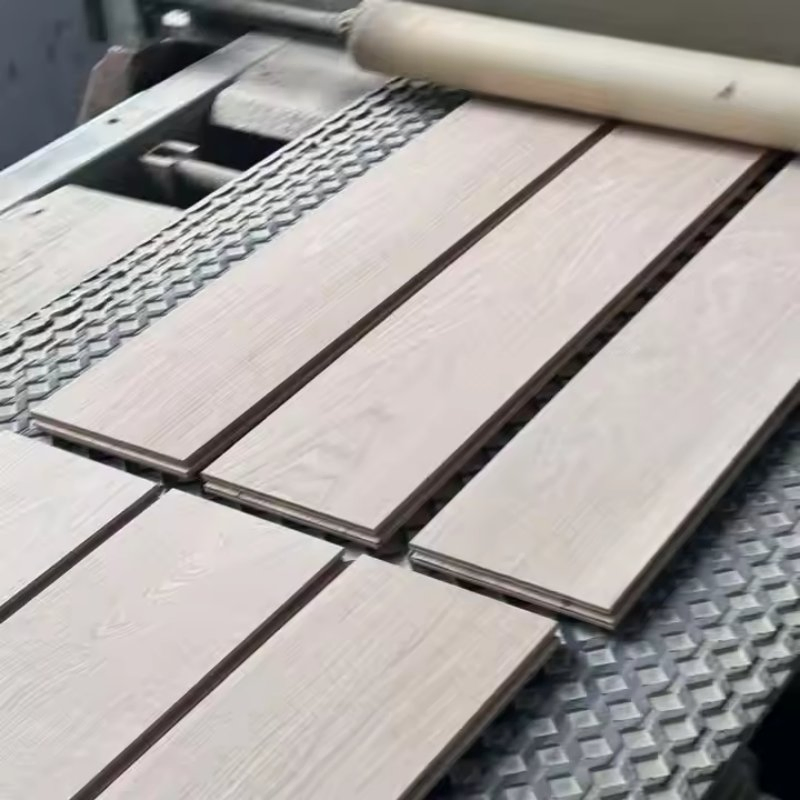 Luxury Engineered Oak Flooring Waterproof Wooden Solid Wood Engineered Hardwood Flooring