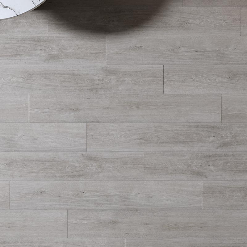 Elegant Laminate Pisos with Scratch Resistant Features and Underlayment