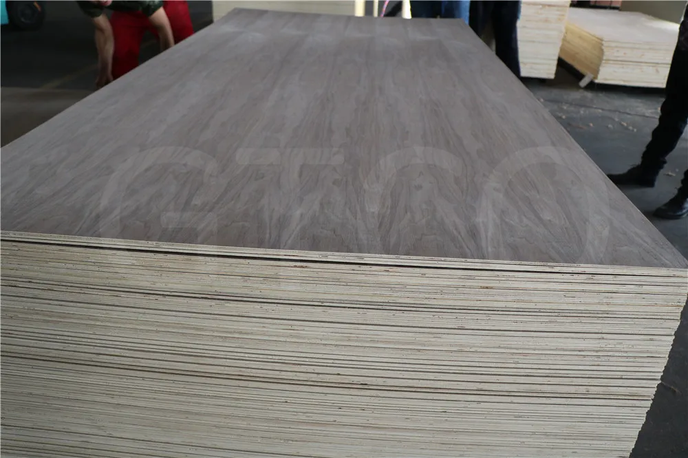 Walnut triplay plywood