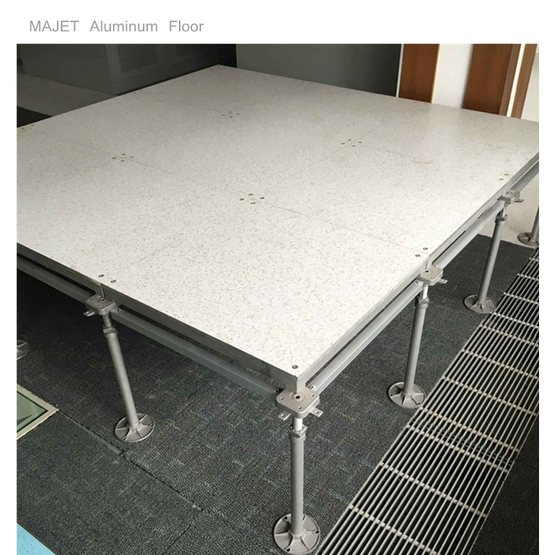 600X600 Aluminum Raised Access Floor Anti Static Clean Room Good Capacity