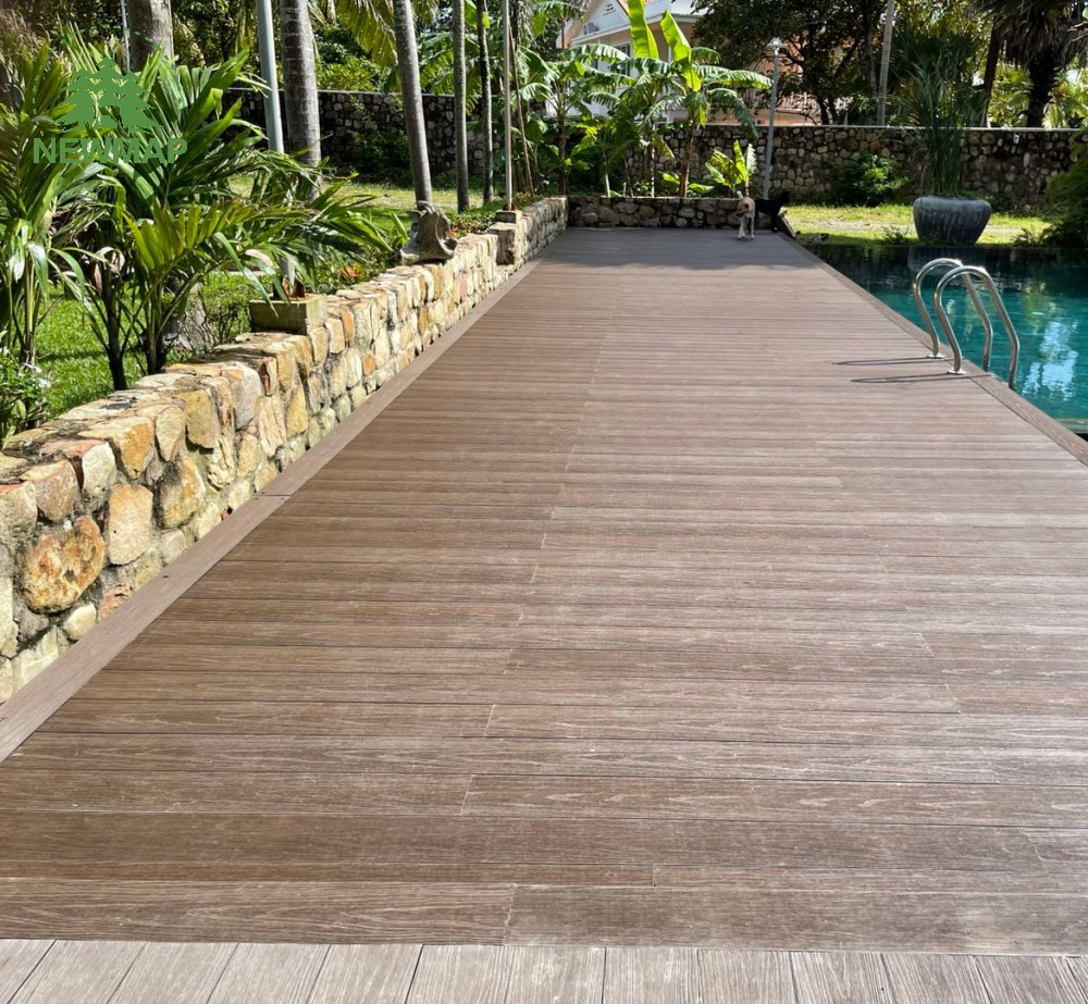 modern WPC Composite Decking Anti-Slip for Outdoor Brushed Engineering Floor Scratch Resistant