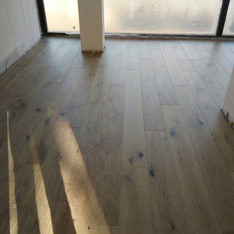 Modern Design Click Ock Low Voc Oak Wood Look Textured Laminate Flooring
