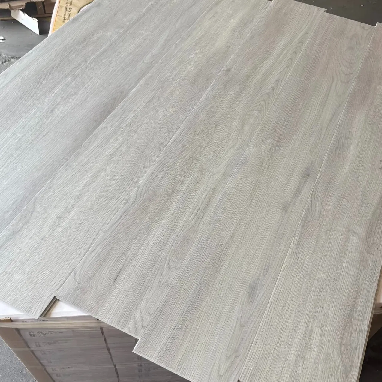 Best Wood Effect Natural Spc Vinyl Plastic Plank for Home Decoration