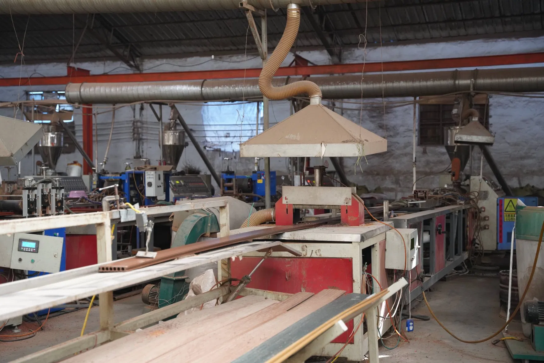 Natural WPC Decking Authentic Outdoor Looks with Slip Resistant