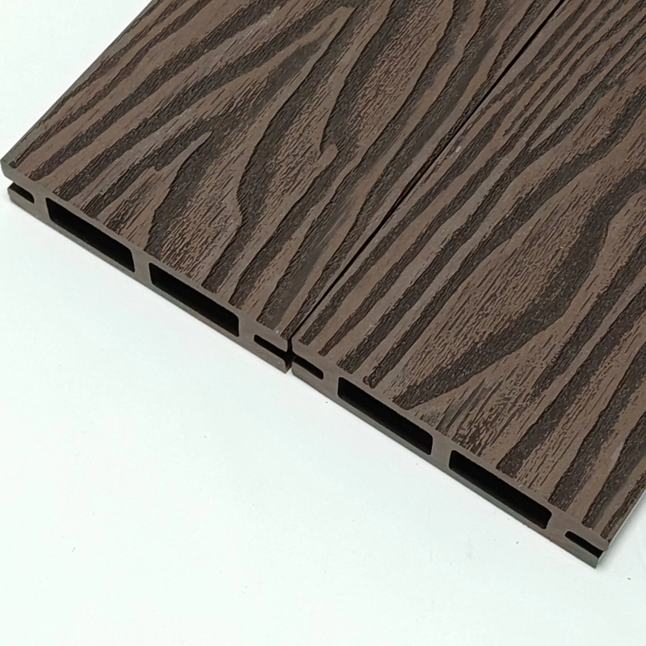 Popular Co-Extruded WPC Decking Slip-Resistant Weight-Bearing No Burrs Outdoor WPC Decking for Yard