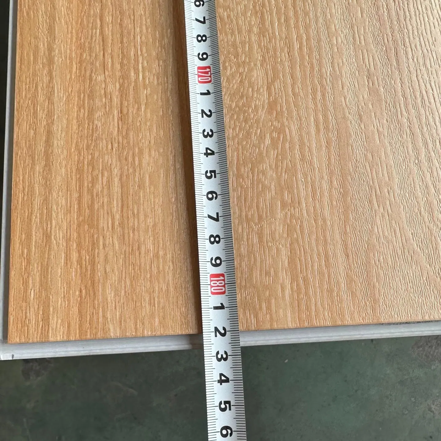 European Modern Style Wear-Resistant Waterproof Spc Floor Plastic Plank