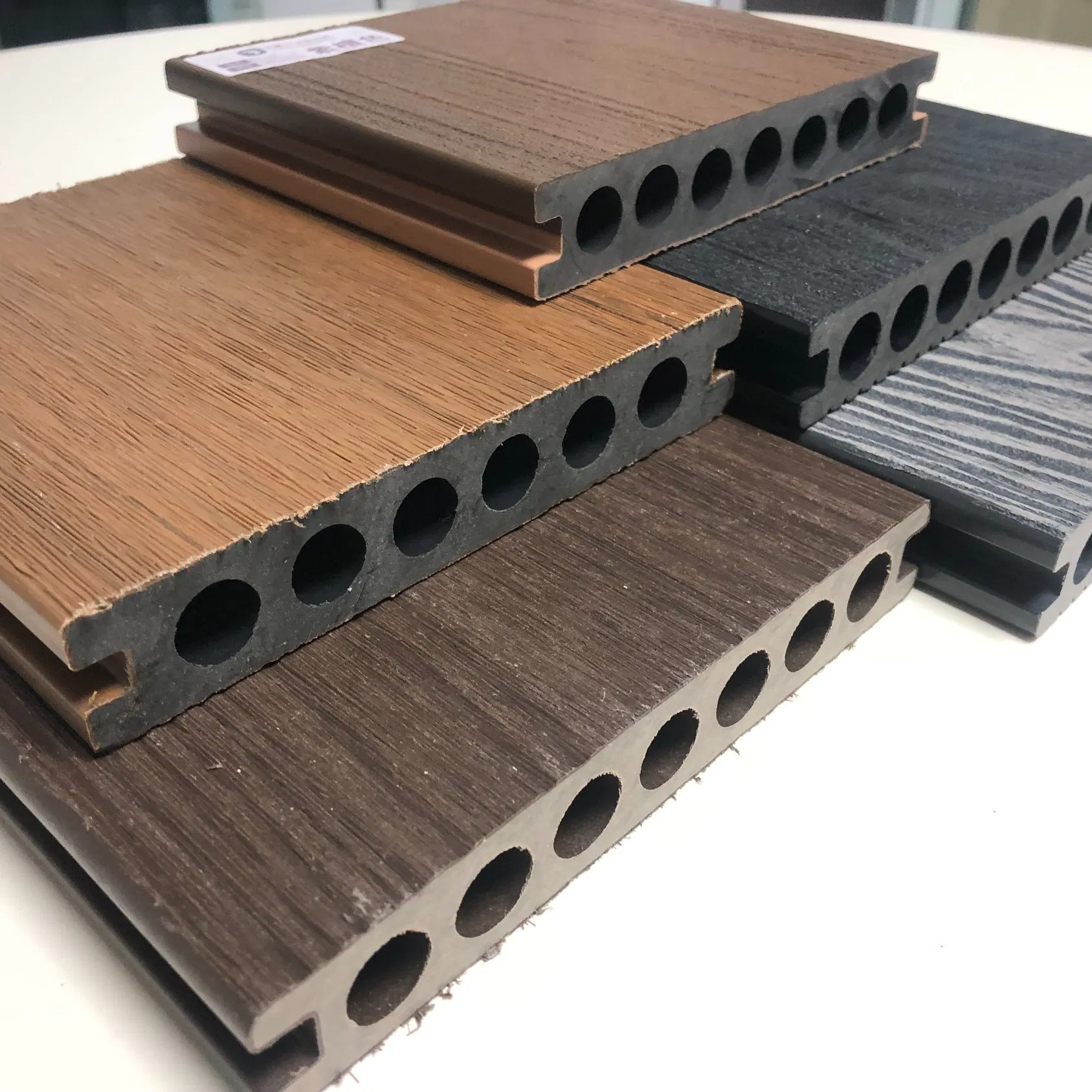 Slip-Resistant Outdoor Decking for Walkways