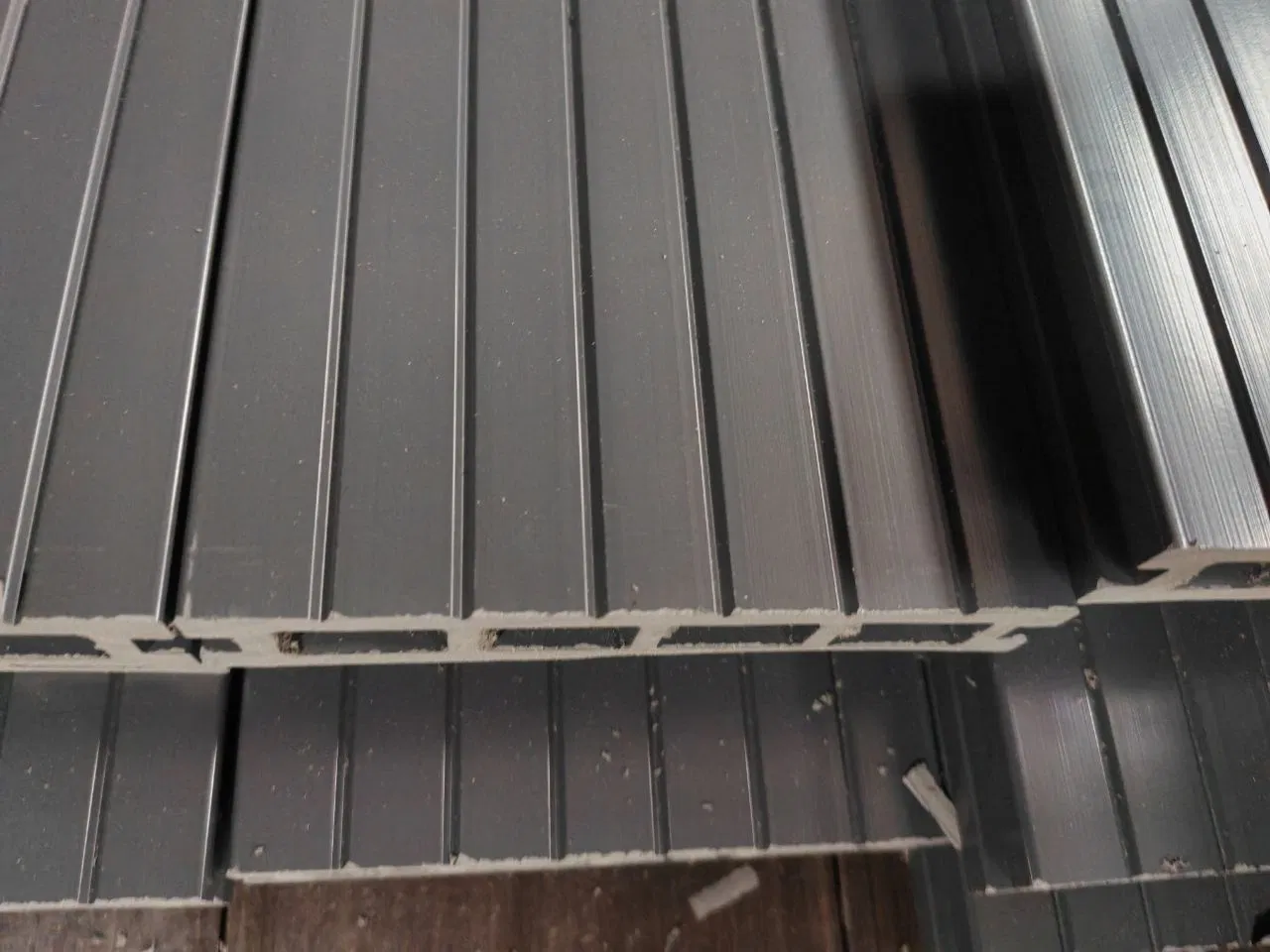 Outdoor Stylish WPC Decking: Slip-Resistant with 100% Recycled Wood Plastic Materials