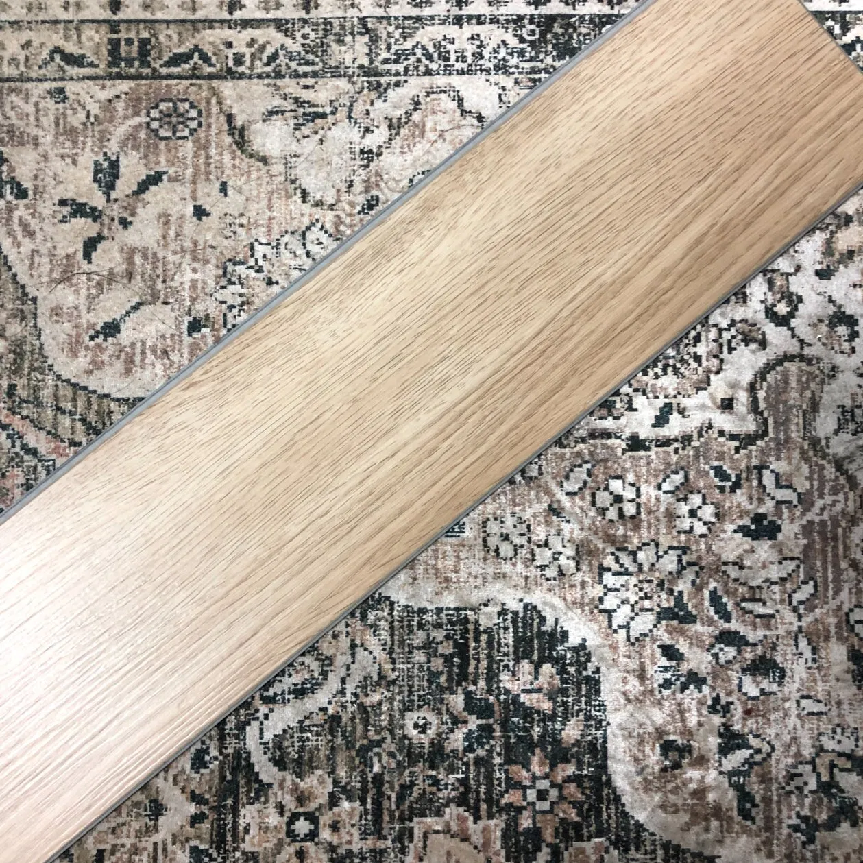 4mm 5mm 6mm Luxury Wood Plastic Composite Spc Planks for Offices