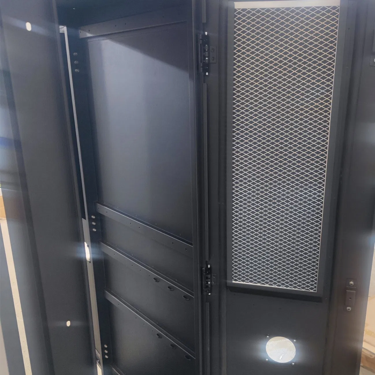 ISO9001 Fabricator OEM ODM Sheet Metal Bending Welding Cabinets for EV Charging Station