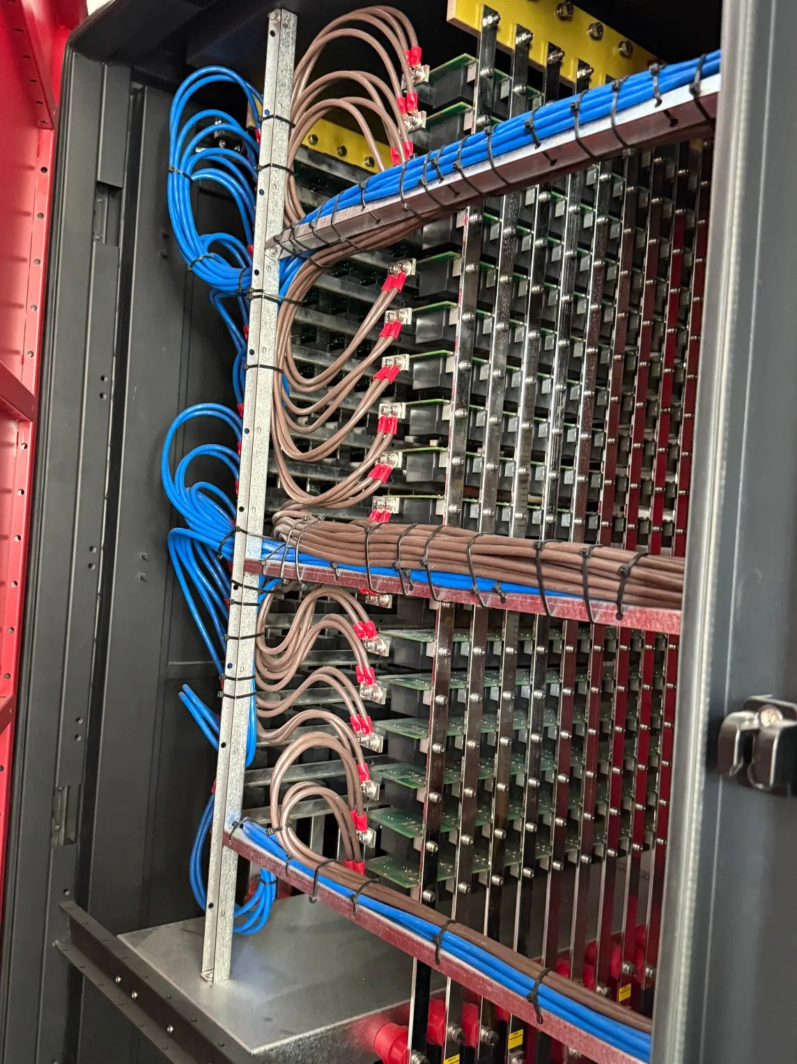 Integrated Megawatt Charging System Solution for Electric Truck Fleets