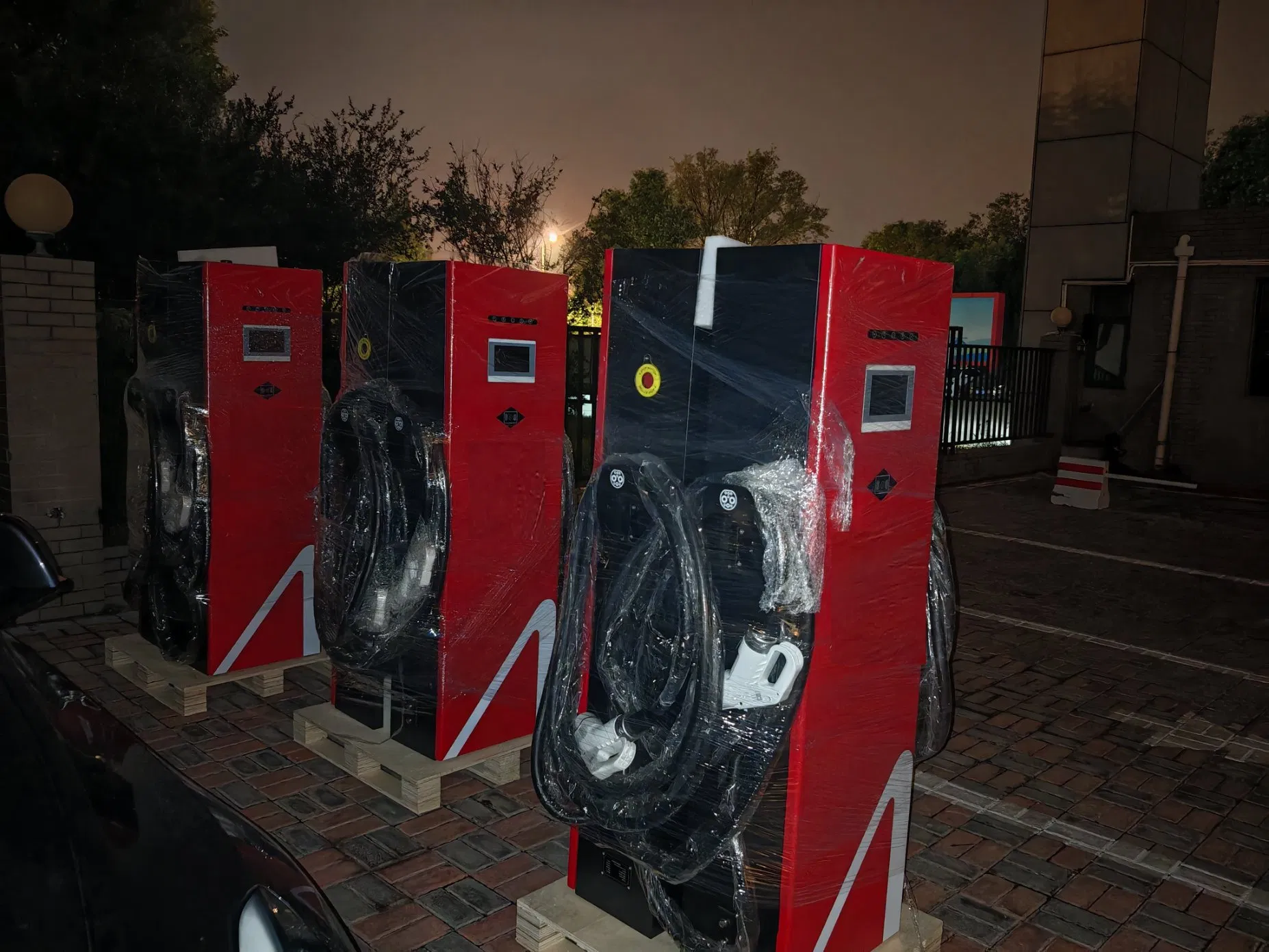 Made in China 1.2MW Liquid-Cooled Ultra-Fast Charging System for Heavy-Duty Evs