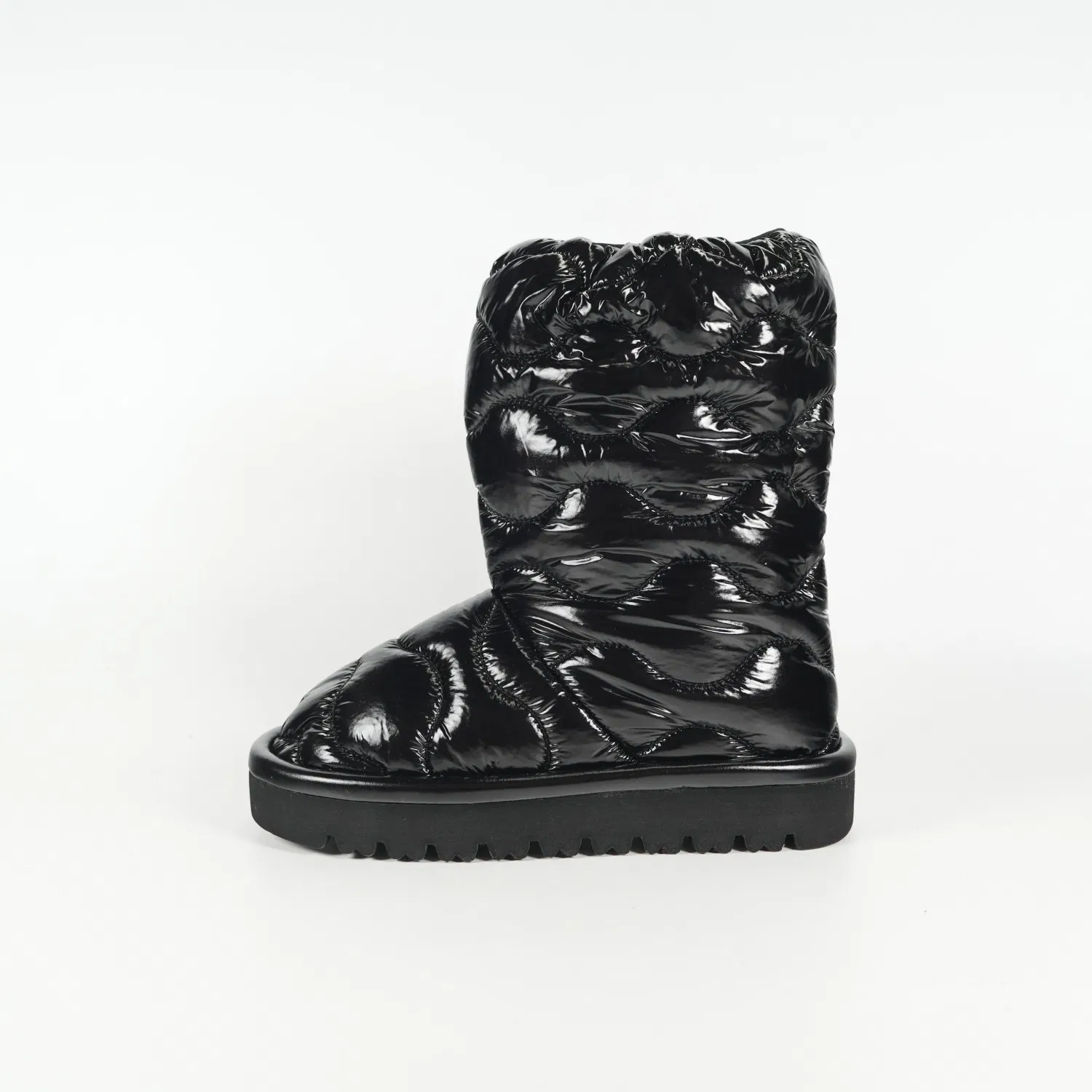 Waterproof Safety Boots for Snow Work with Custom Insulated Designs