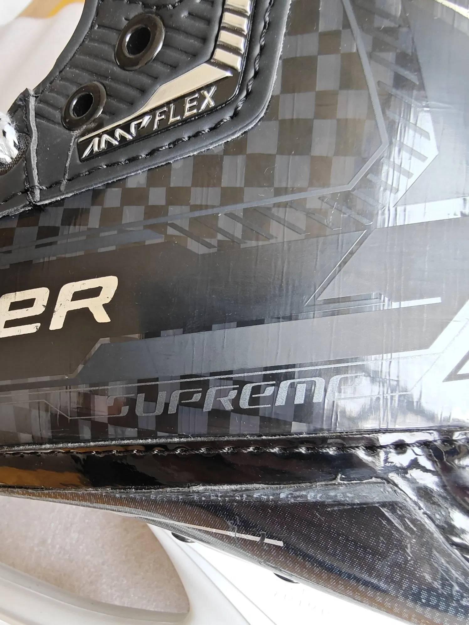 Strong Protective Ultralight Breathable Durable Professional Ice Hockey Skates