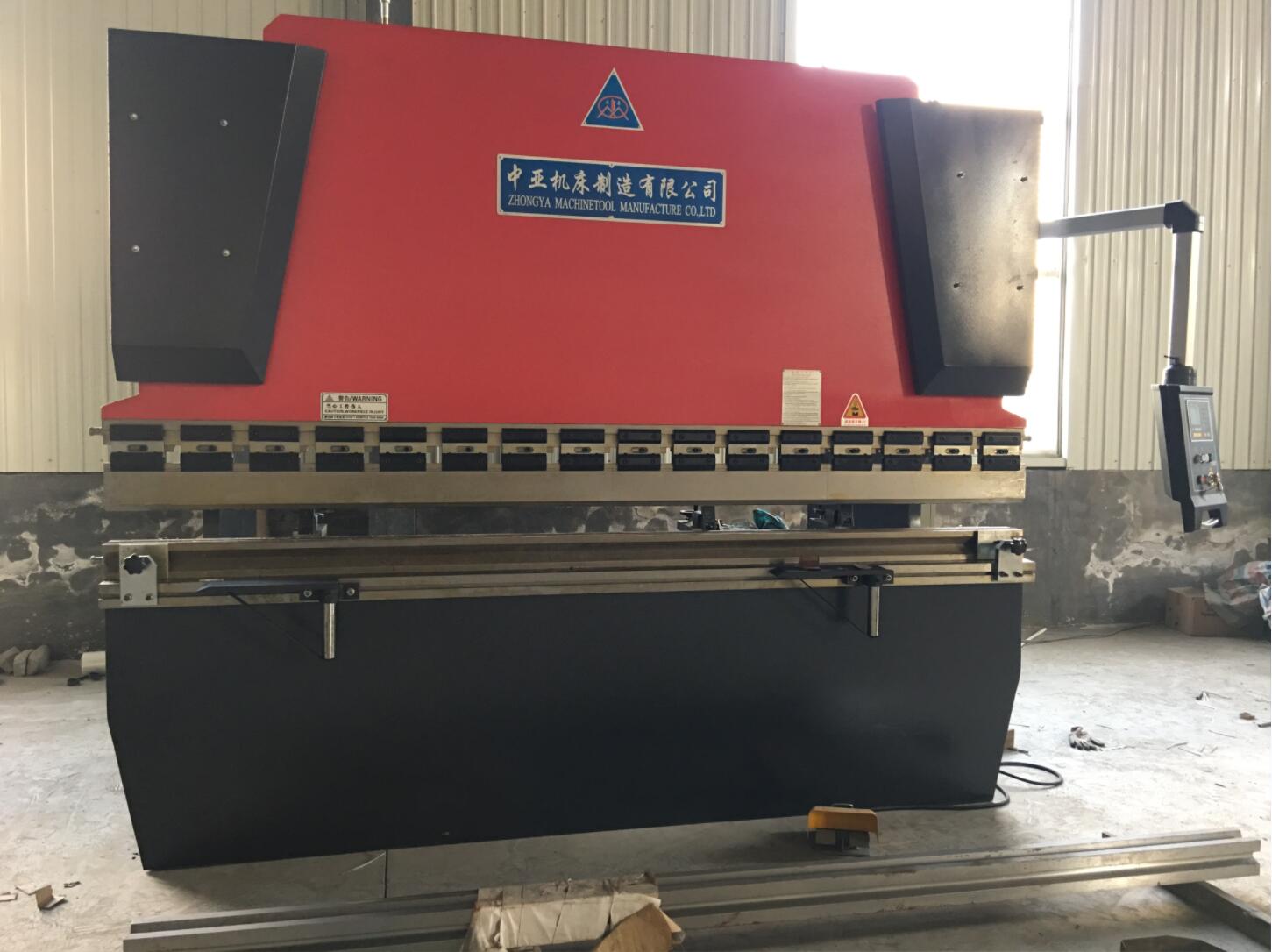 Heavy-duty hydraulic bending machine