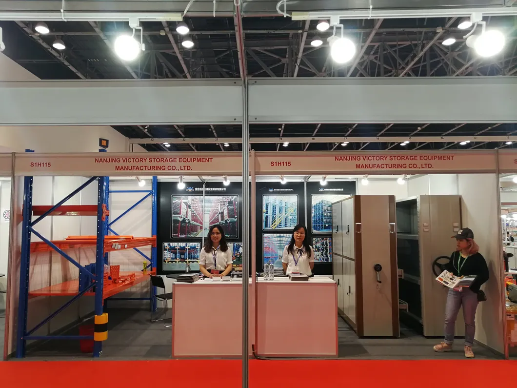 Exhibition Customer Discussion