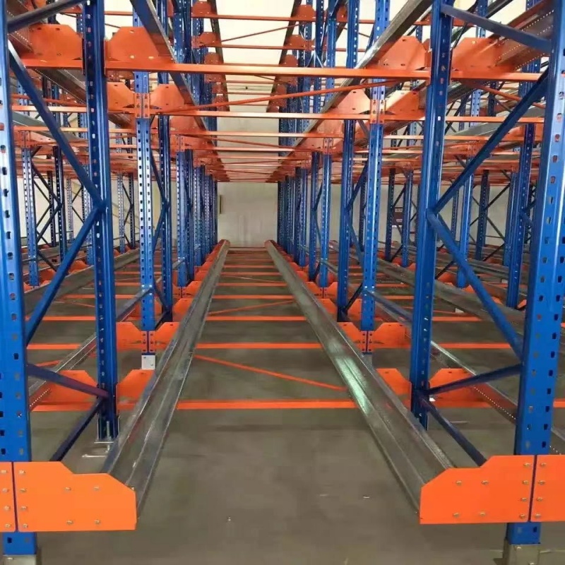 Siemens PLC Controlled Heavy Duty Semi-Automated Radio Shuttle System With 500-2000kg Load Capacity For Smart Warehouse