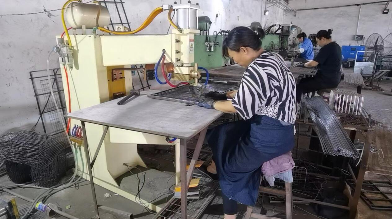 Pneumatic Spot Welding Machine