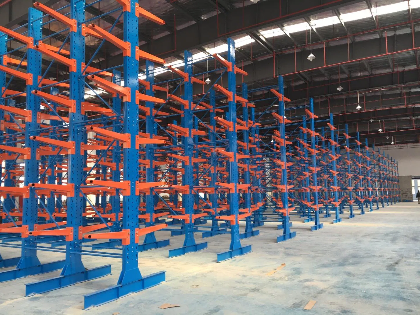 Customized Warehouse Storage Shelf Racking System Cantilever Rack with Adjustable Arm Lengths