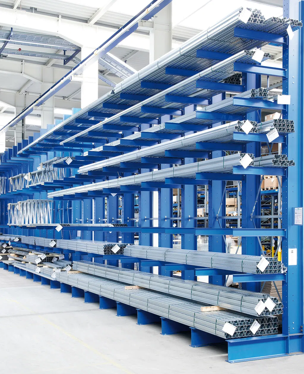 Double Side Heavy Duty Cantilever Racking System Long Arm Structure for Lumber Storage