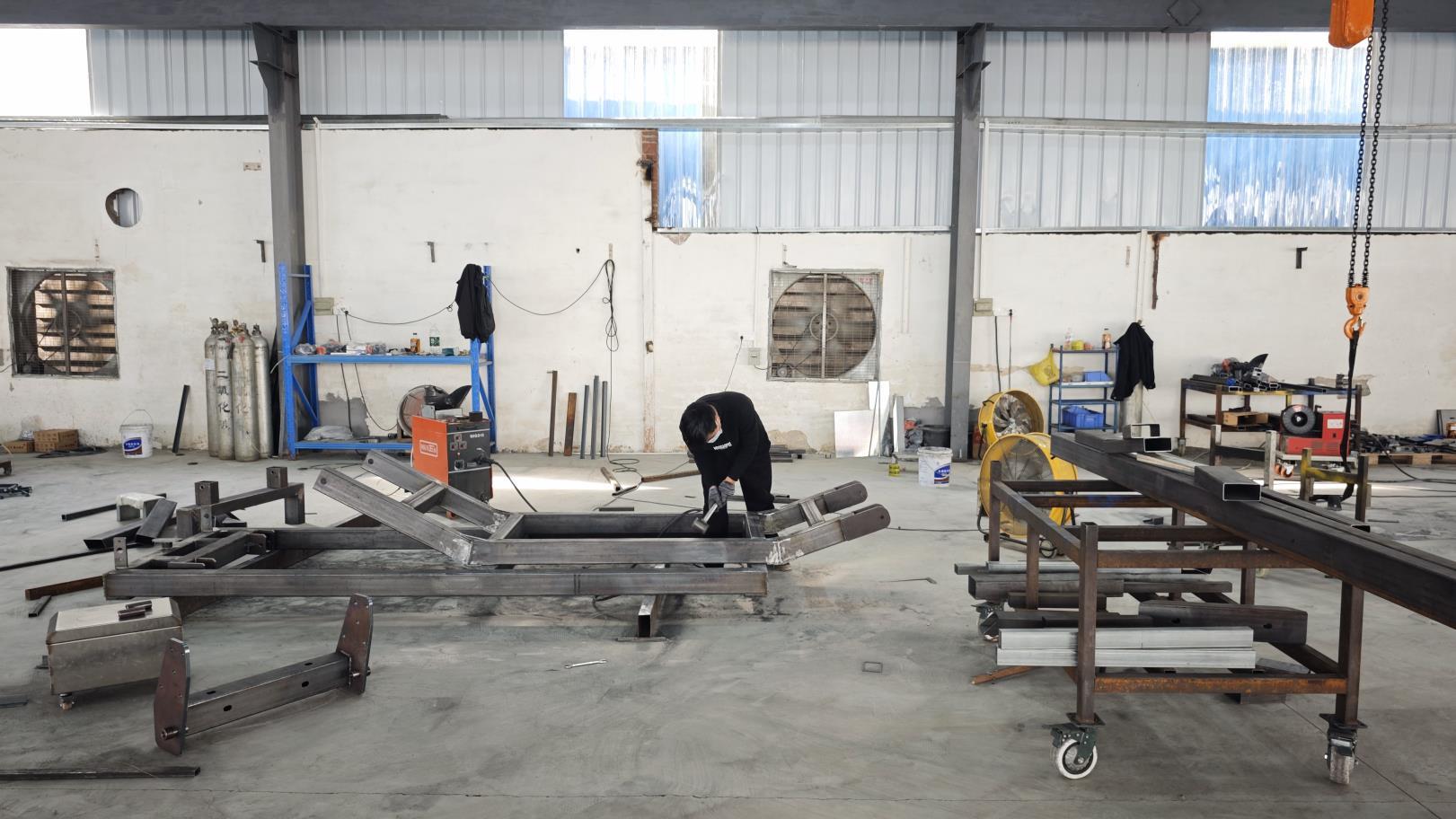 Surface polishing and finishing of warehouse logistics equipment components